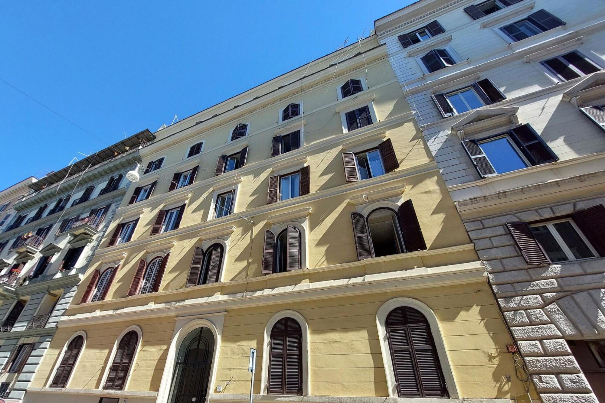 1 Bd With Balcony San Giovanni By Halldis โรม ภายนอก รูปภาพ